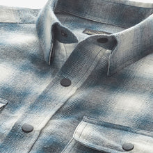 Load image into Gallery viewer, Grey/White Signature Brushed Flannel Check Shirt
