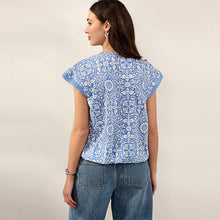 Load image into Gallery viewer, William Morris Blue/White Print Short Sleeve Lace V-Neck Bubblehem 100% Cotton Top