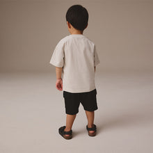 Load image into Gallery viewer, Stone Short Sleeve T-Shirt & Utility Shorts Set (3mths-6yrs)