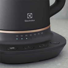 Load image into Gallery viewer, ELECTROLUX 1.7L UltimateTaste 700 kettle