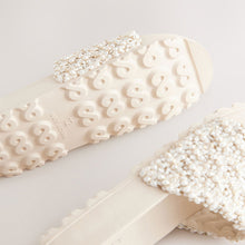 Load image into Gallery viewer, Ivory Pearl Woven Sliders