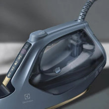 Load image into Gallery viewer, ELECTROLUX Renew 800 Steam Iron 2500W - E8SI1-82BM
