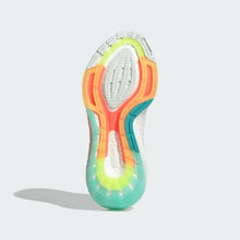 Load image into Gallery viewer, ULTRABOOST 22 SHOES