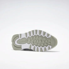 Load image into Gallery viewer, Reebok Classic Leather