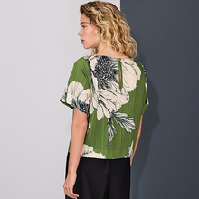 Load image into Gallery viewer, Green Floral Print Short Sleeve Boxy Top