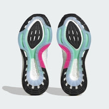 Load image into Gallery viewer, ULTRABOOST 22 SHOES