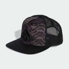 Load image into Gallery viewer, SNAPBACK TRUCKER CAP