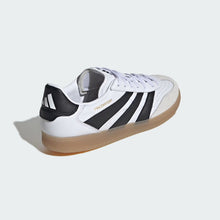 Load image into Gallery viewer, Predator Freestyle Indoor Soccer Shoes