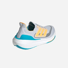 Load image into Gallery viewer, ULTRABOOST LIGHT SHOES
