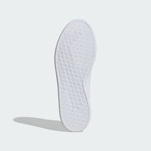 Load image into Gallery viewer, COURT SHOES