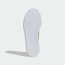 Load image into Gallery viewer, Court Shoes