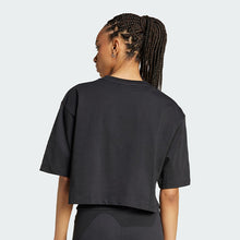 Load image into Gallery viewer, Essentials Crop Tee