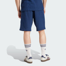 Load image into Gallery viewer, Essentials Trefoil Shorts