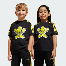 Load image into Gallery viewer, adidas Originals x Smiley World Tee Kids