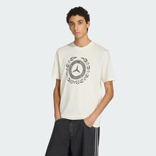 Load image into Gallery viewer, MERCEDES - AMG PETRONAS FORMULA 1 TEAM SILVER ARROWS TEE 01 MEN