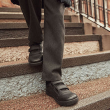 Load image into Gallery viewer, Black Standard Fit (F) Double Strap Touch Fastening School Trainers