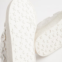 Load image into Gallery viewer, White Glitter Standard Fit (F) Butterfly Touch Fasten Strap Trainers