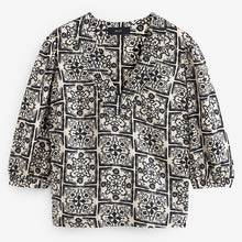 Load image into Gallery viewer, Black/White Linen Blend V-Neck 3/4 Sleeve Blouse