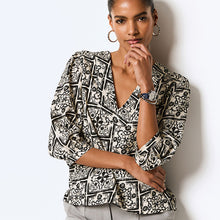 Load image into Gallery viewer, Black/White Linen Blend V-Neck 3/4 Sleeve Blouse