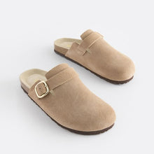 Load image into Gallery viewer, Neutral Standard/Wide Fit Forever Comfort® Leather Footbed Clogs