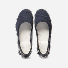 Load image into Gallery viewer, Ballerina woman light blue textile