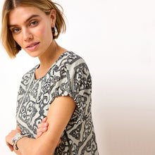 Load image into Gallery viewer, Black & White Tile Gathered Short Sleeve Textured Boxy T-Shirt