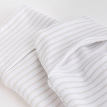 Load image into Gallery viewer, White Cotton Baby 5 Piece Set (0-6mths)