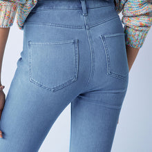 Load image into Gallery viewer, Bleach Blue Cropped Denim Jersey Leggings