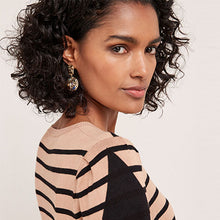 Load image into Gallery viewer, Camel Brown / Black Argyle Stripe Crew Neck Jumper