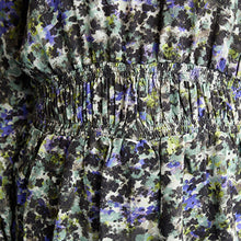 Load image into Gallery viewer, Blue Floral Long Sleeve Waisted Top