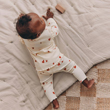 Load image into Gallery viewer, Ecru Hearts Baby Top and Leggings Set 2 Piece (0-18mths)