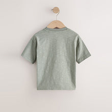 Load image into Gallery viewer, Green Giraffe Short Sleeve Appliqué T-Shirt (3mths-6yrs)