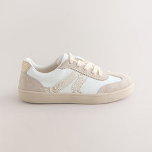 Load image into Gallery viewer, Neutral Standard Fit (F) Retro Trainers