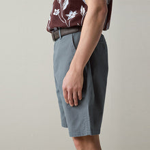 Load image into Gallery viewer, Navy Blue Belted 7 Inch Chino Shorts