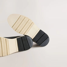 Load image into Gallery viewer, Black Comfort Wedge Derby Shoes