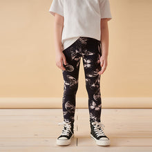 Load image into Gallery viewer, Black/White Butterfly Printed Leggings (3-12yrs)