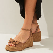 Load image into Gallery viewer, Tan Brown Forever Comfort® Leather Bow Wedges