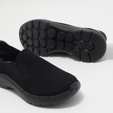 Load image into Gallery viewer, Skechers Men GOwalk 6 Shoes