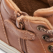 Load image into Gallery viewer, Tan Brown Warm Lined Chukka Boots (Older Boys)