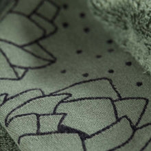 Load image into Gallery viewer, Drap de Douche coton et viscose de bambou Hokkaido feuille (70x130) - Allsport