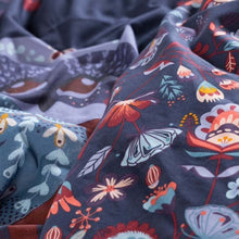 Load image into Gallery viewer, Housse de couette réversible pur coton biologique Anouchka fleurs (200x200) - Allsport