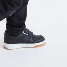 Load image into Gallery viewer, Black Strap Touch Fastening Shoes (Kids) - Allsport