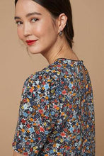 Load image into Gallery viewer, Ditsy Print Ruched Short Sleeve Top - Allsport