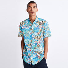 Load image into Gallery viewer, Blue Hawaii Printed Short Sleeve Shirt