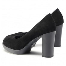 Load image into Gallery viewer, D ANYLLA H. D - GOAT SUEDE - Allsport