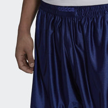 Load image into Gallery viewer, ADIDAS SPRT LOGO SHORTS - Allsport