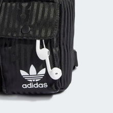 Load image into Gallery viewer, BACKPACK