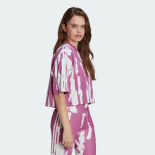 Load image into Gallery viewer, THEBE MAGUGU ALLOVER PRINT CROP TEE