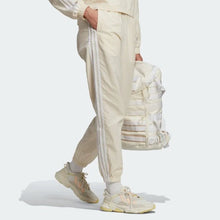 Load image into Gallery viewer, ADICOLOR CLASSICS POPLIN TRACK WOMEN PANTS