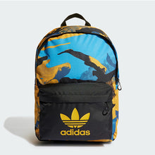 Load image into Gallery viewer, CAMO CLASSIC BACKPACK
